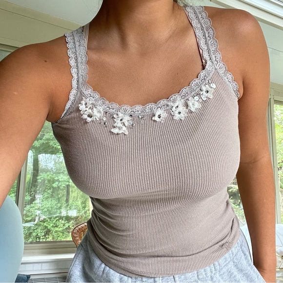 Abercrombie Kids tank top size Small BUT it fits adult XS/S - Picture 1 of 7